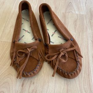 📌SOLD📌 Minnetonka moccasins